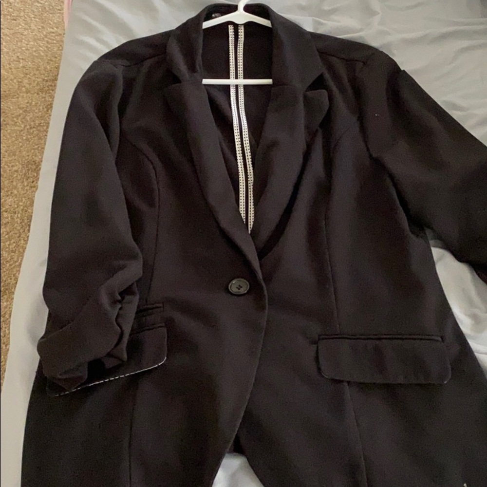 Blazer with button